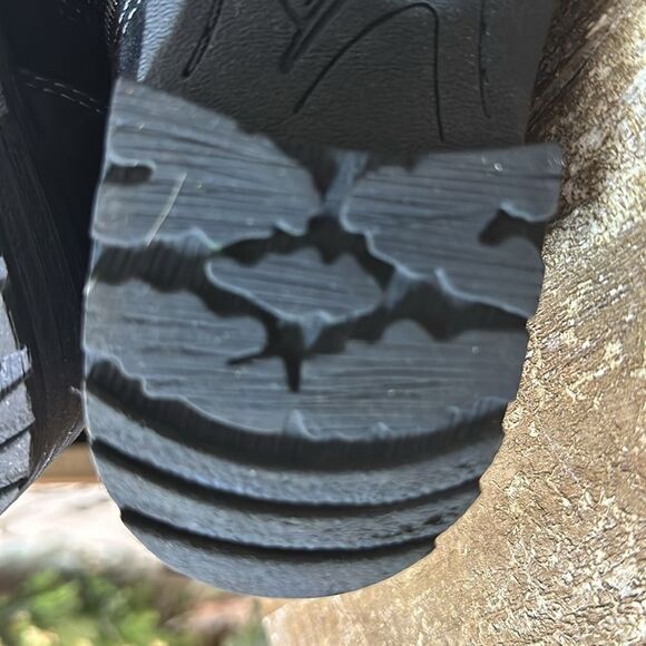 Leather and suede boots size 6 1/2 women’s - Picture 6 of 7